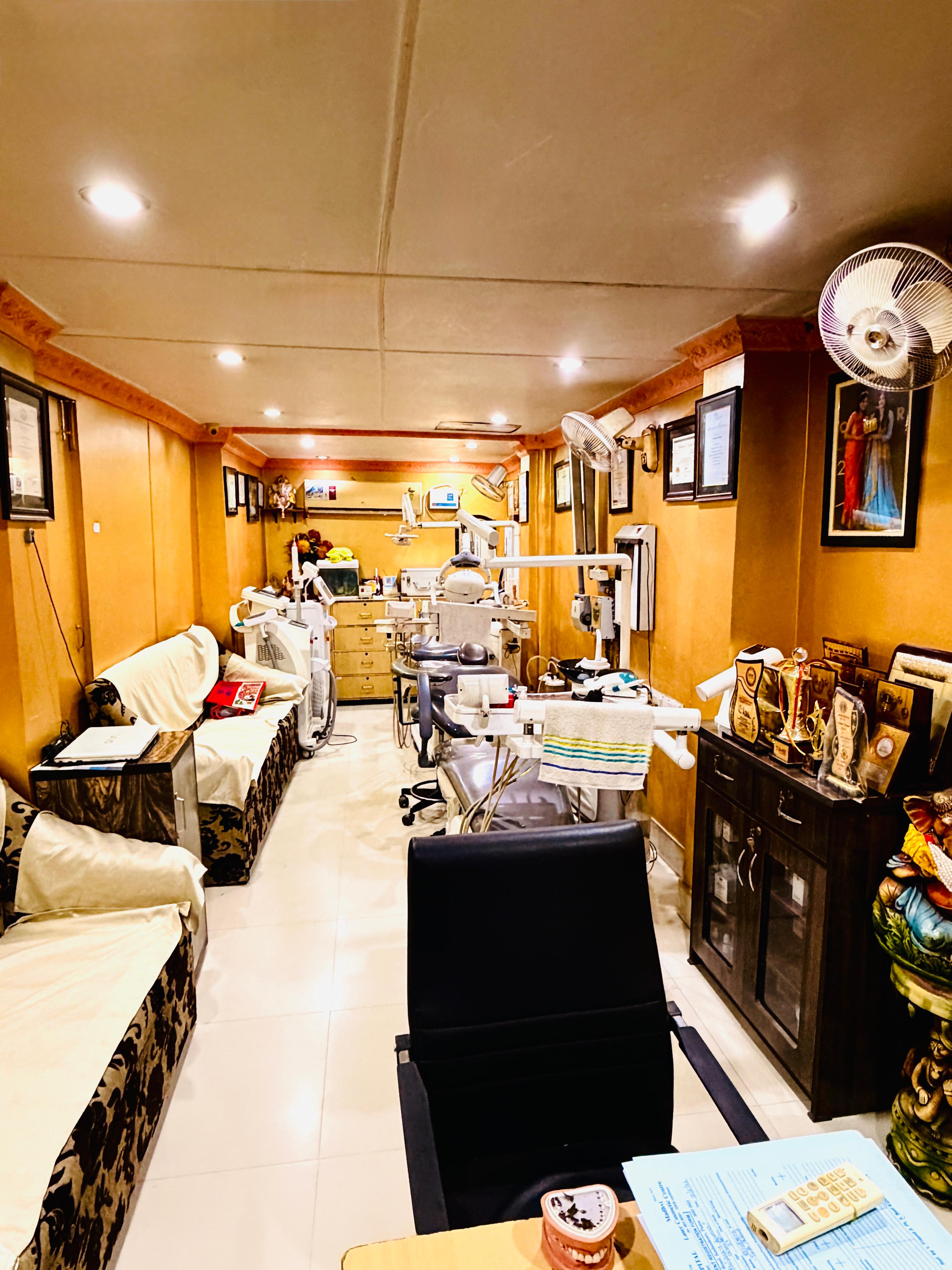 Clinic Lobby & Reception